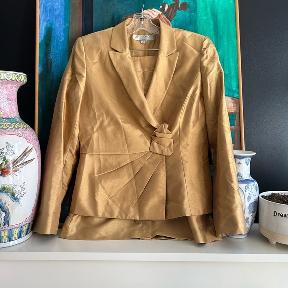 Y2K Tahari Gold Skirt Set Elegant and Versatile 8 - Picture 12 of 15